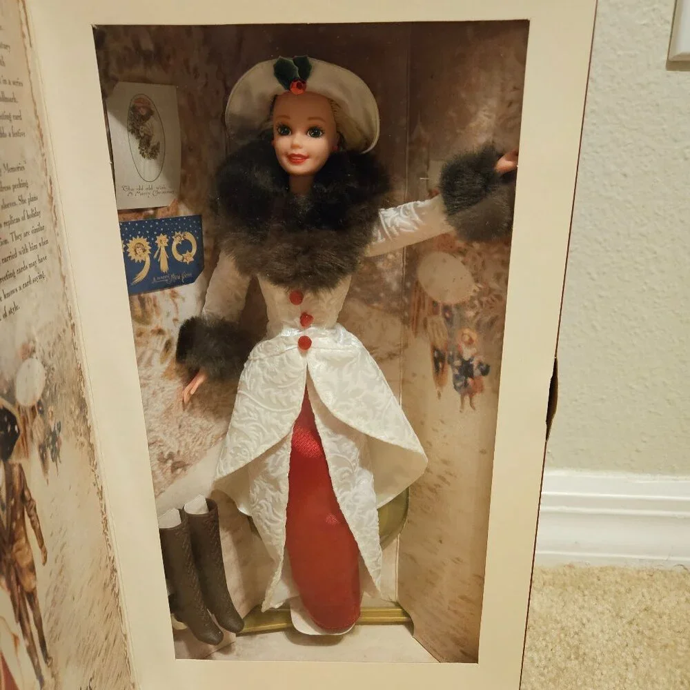 NRFB 1995 HALLMARK SPECIAL EDITION HOLIDAY MEMORIES MATTEL BARBIE DOLL 14106